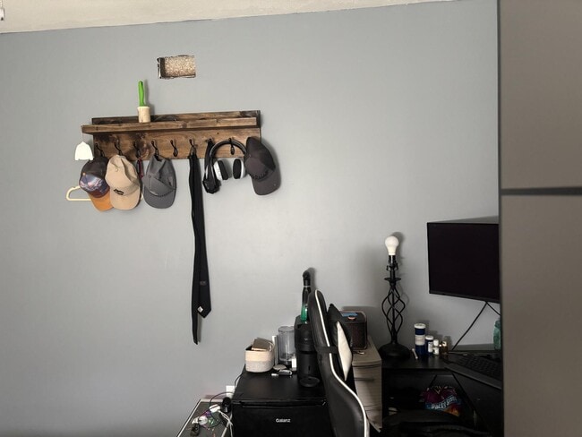 Building Photo - 1611 Sombrero Way