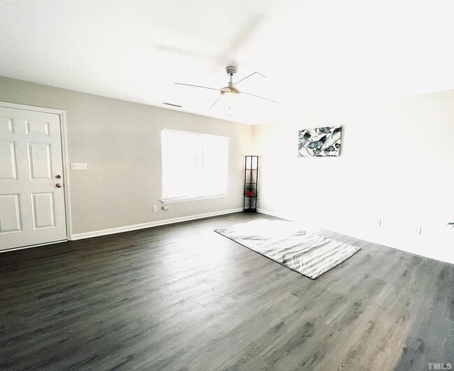 Building Photo - Comfortable 3BD, 2.5BA Raleigh Home with a 1-Car Attached Garage in an HOA Community with Amenities