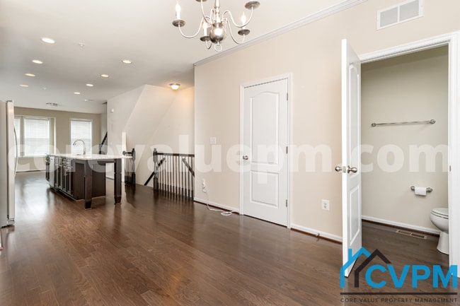 Building Photo - 1216 Acorn Ln