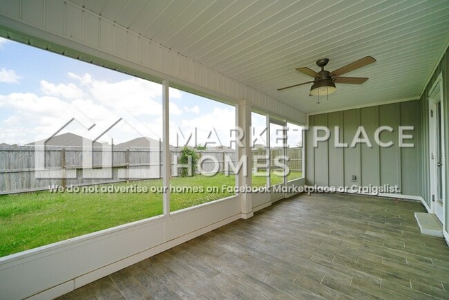Building Photo - 26035 Gilmore Way