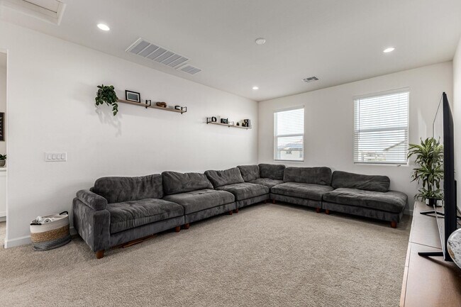 Building Photo - 4509 N 197th Ln