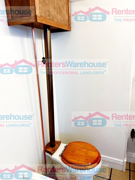 Building Photo - 970 E 1st Ave