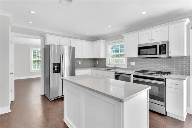 Building Photo - 3021 Canton Hills Dr