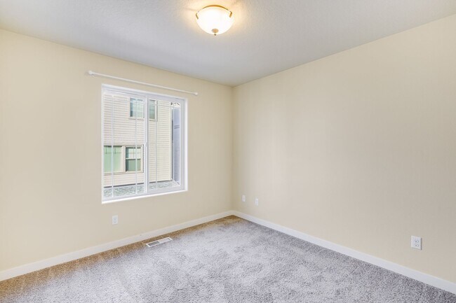 Building Photo - Beautiful 4 Bed, 2.5 Bath Rental Home in Wilsonville!