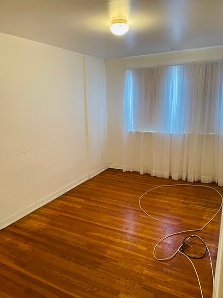 Room 1 - 7934 Forrest Ave