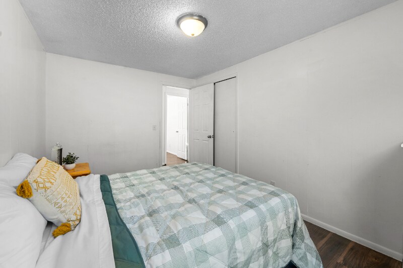 Building Photo - 275 S 150 W Rd