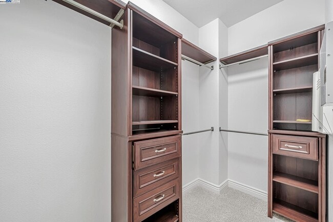 Building Photo - 260 Abigail Cir