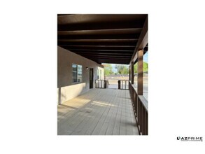 Building Photo - Lovely house