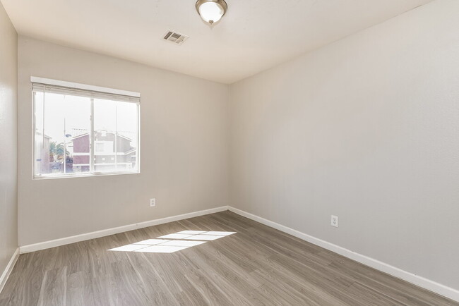 Building Photo - 4346 Ivory Jade Ave