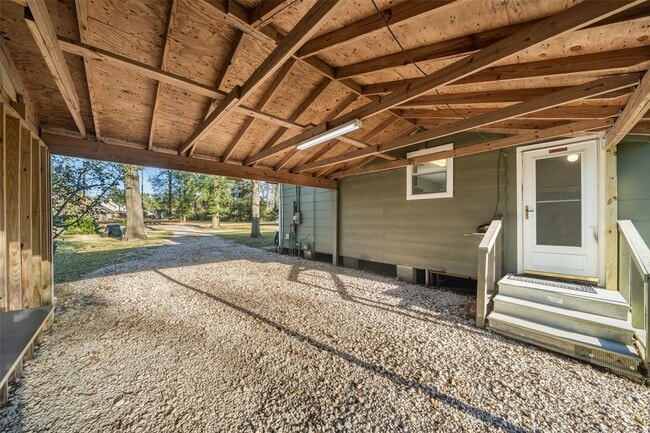 Building Photo - 24011 Lenze Rd