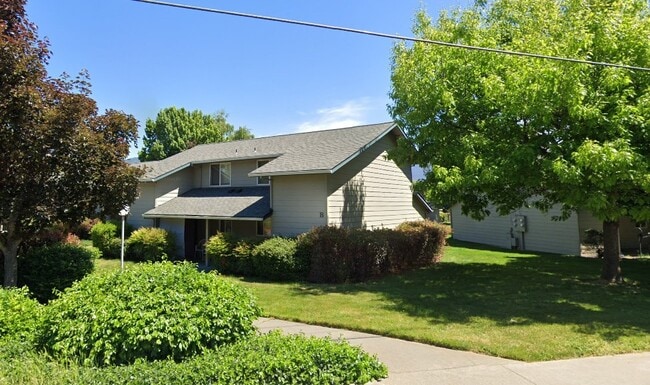 Building Photo - 1100 Fruitdale Dr