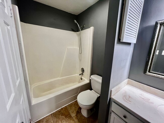 Building Photo - Must-See 3-Bedroom Home in Rosemont Forest!