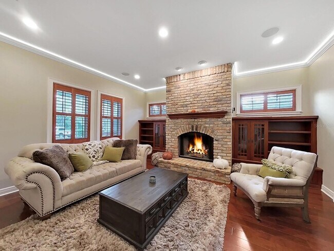 Building Photo - 4313 W Granada St