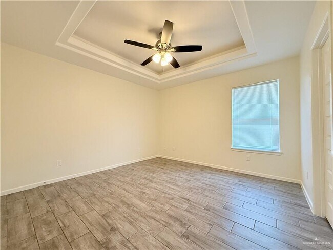 Building Photo - 3413 Sahara Dr