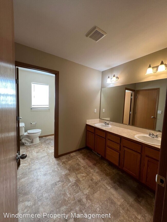 Building Photo - 3 br, 2.5 bath House - 6878 Aquene Loop Ne