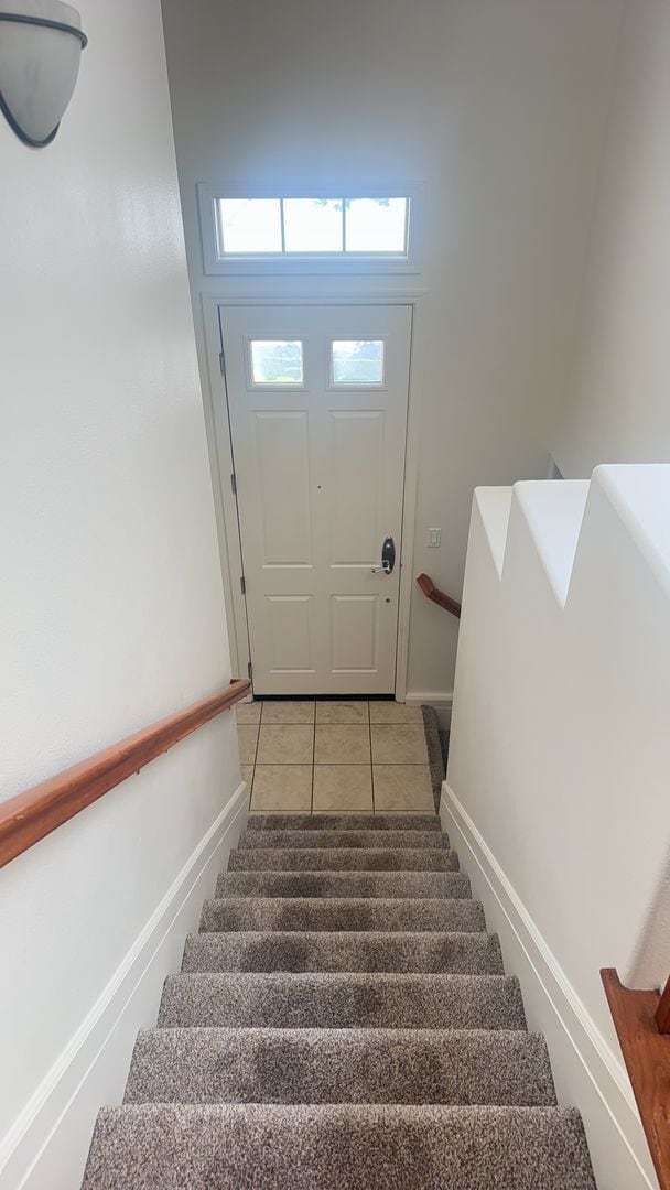 Building Photo - Stunning 2-bedroom, 2-bathroom townhouse