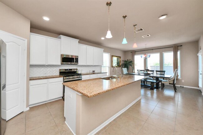 Building Photo - 7834 Lago River Ln