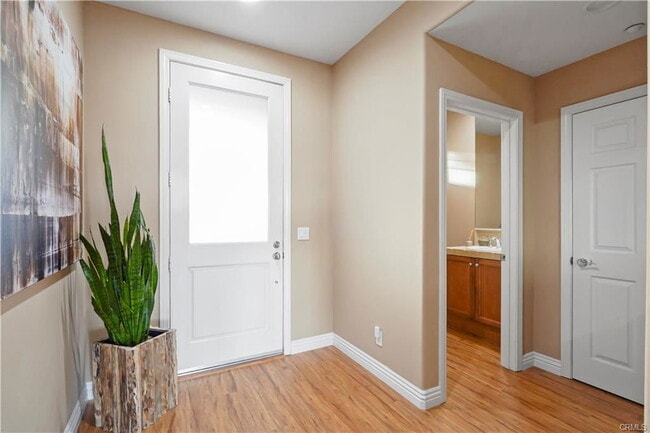 Building Photo - 5672 Como Cir