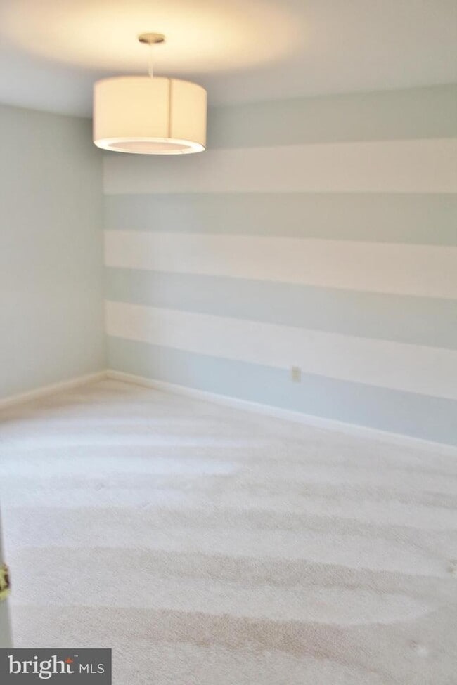 Building Photo - Large updated colonial with a one-car garage nestled at the end of a peaceful cul-de-sac!