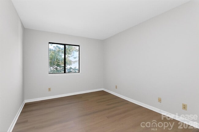 Building Photo - 11029 Harrowfield Rd