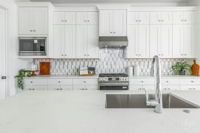 Building Photo - 31607 Brown Fern Dr