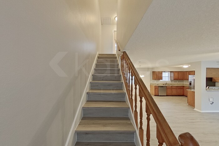 Building Photo - 822 Courtenay Pl