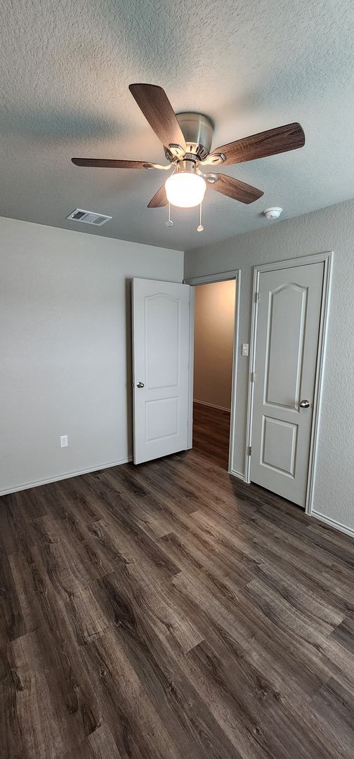 Building Photo - 3 Bedroom 2 Bath Duplex in Copperas Cove V...
