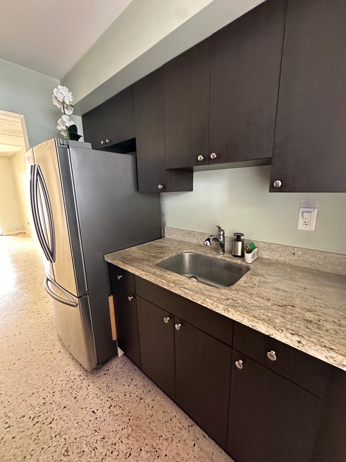 Building Photo - 1135 W 35th Pl