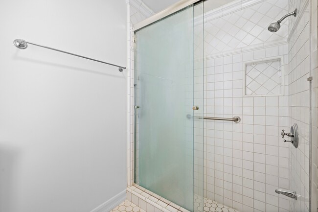 Building Photo - 2612 Lighthouse Ln