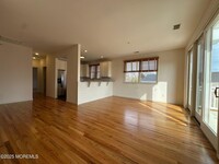 Building Photo - 865 Arnold Ave