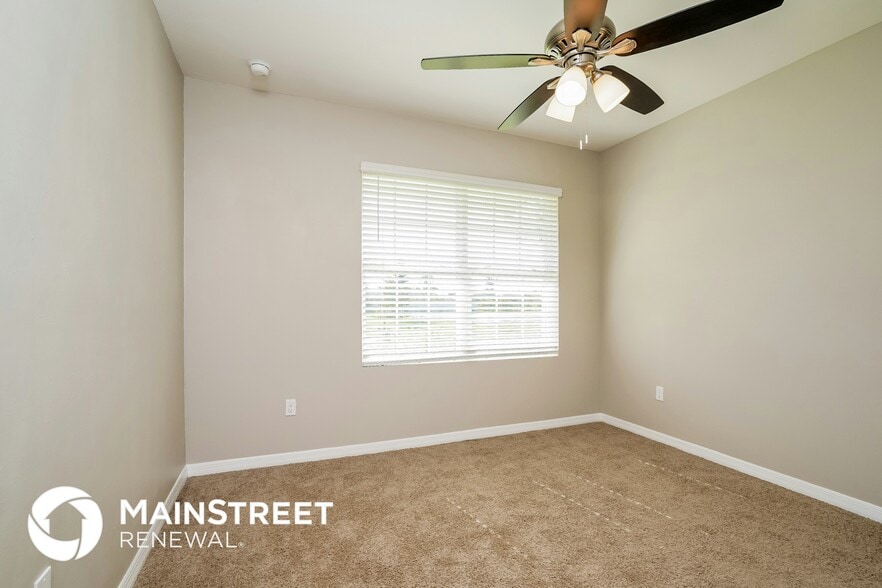 Building Photo - 1822 NE 4th Pl