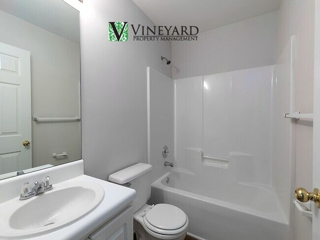 Building Photo - 3684 Autumn View Dr