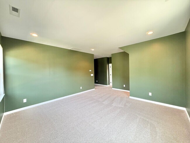 Building Photo - 1140 Litchborough Way