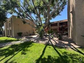 Building Photo - 3131 W Cochise Dr