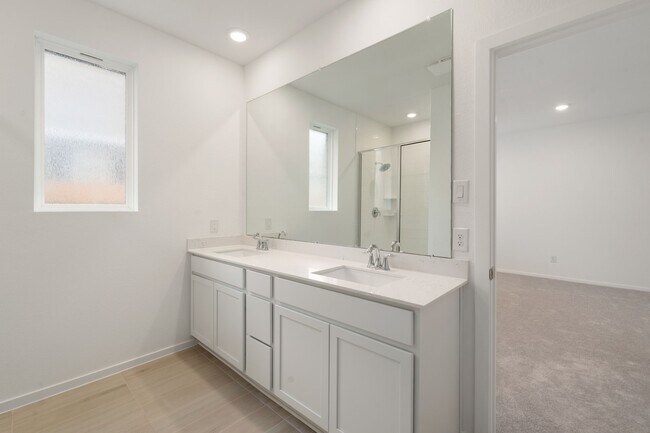 Building Photo - 6742 Sunset Velvet Dr