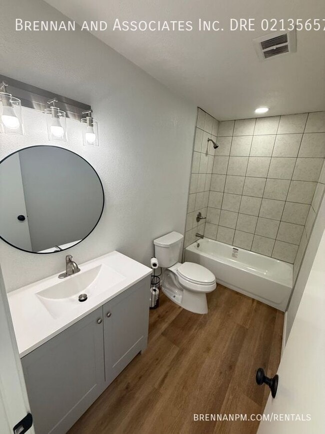 Building Photo - 3774 Beta St