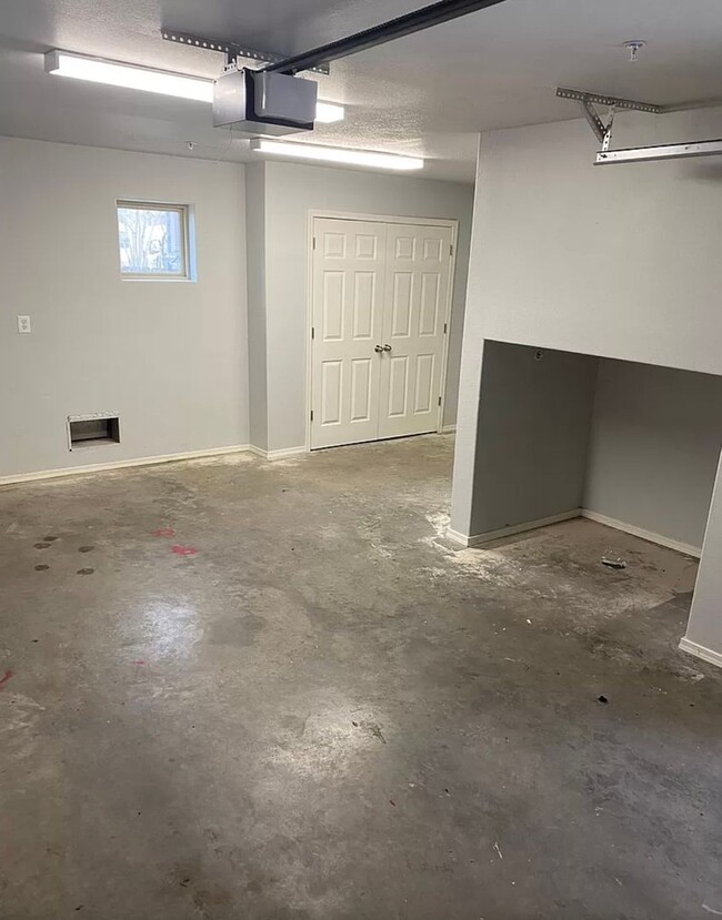 Building Photo - 2-Bedroom, 2.5-Bathroom Townhome w/ Garage...