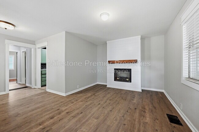 Building Photo - 920 S Lee Ave