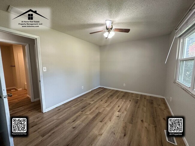 Building Photo - 402 Douglas Blvd