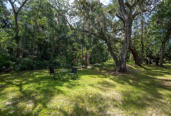 Building Photo - 793 Chapin St