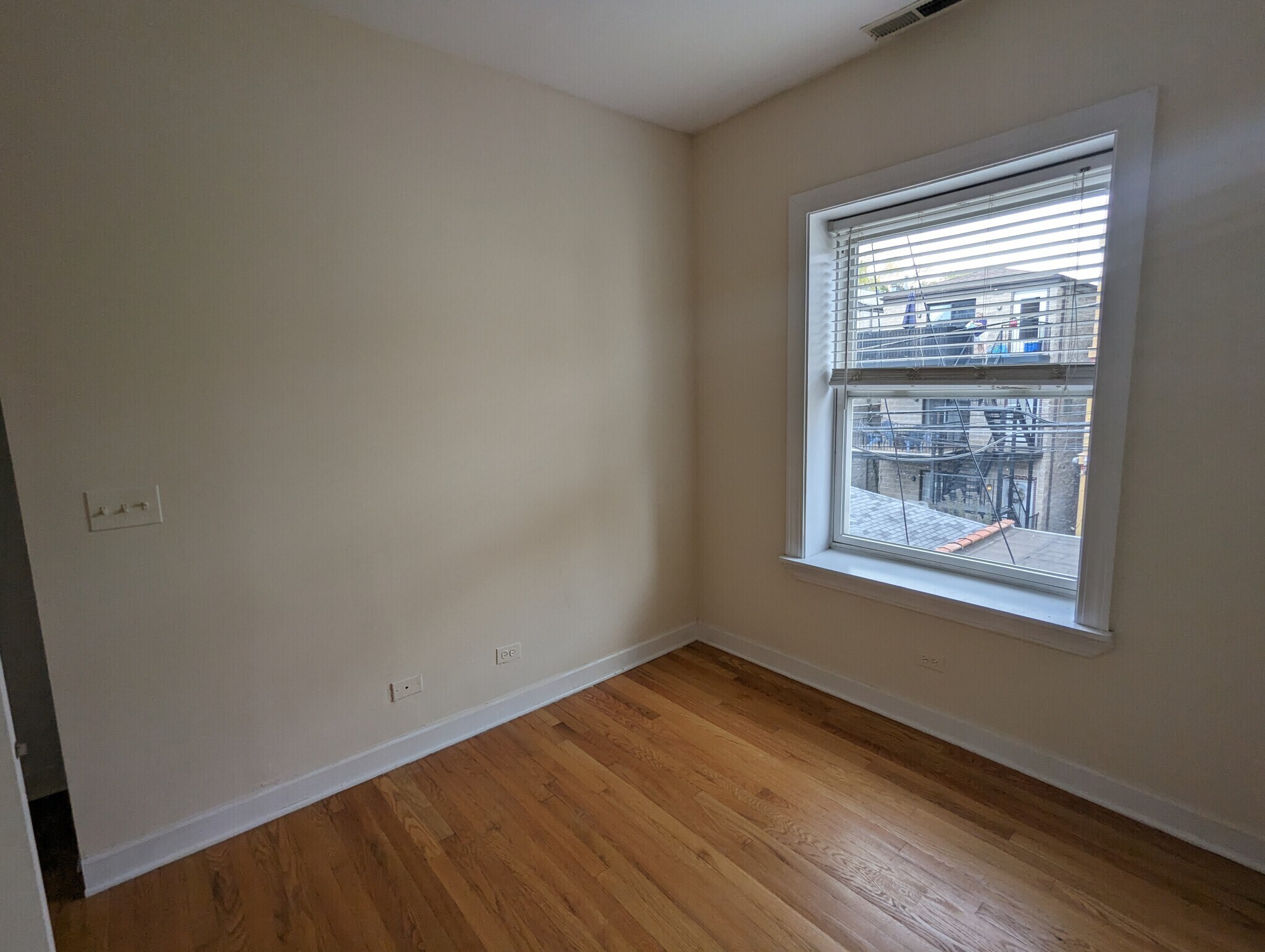 Building Photo - 3244 N Clifton Ave