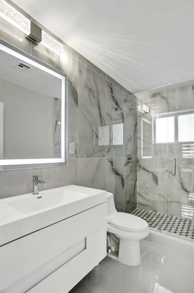 Building Photo - 491 SE 23rd Ave