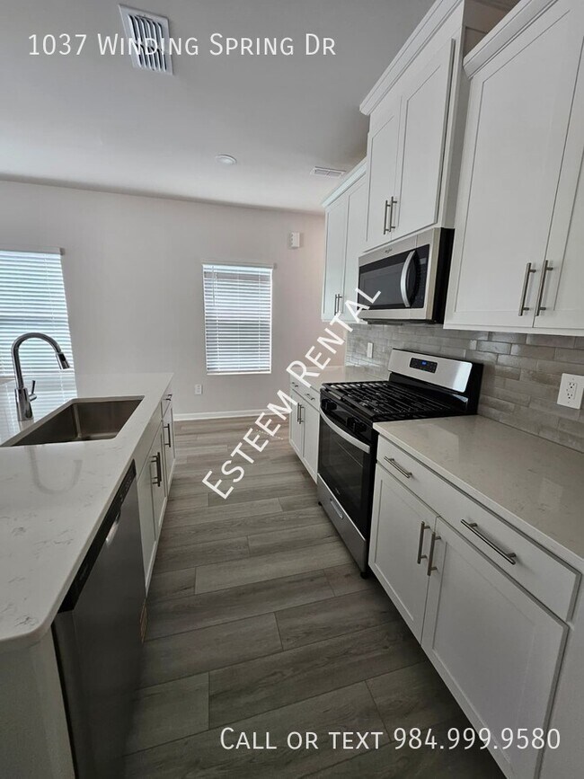 Building Photo - 1037 Winding Spg Dr