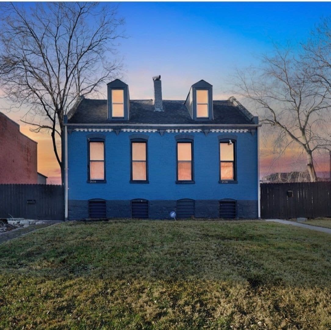 Building Photo - 2634 Arsenal St