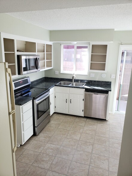 Building Photo - 1219 Willow Bend Cir