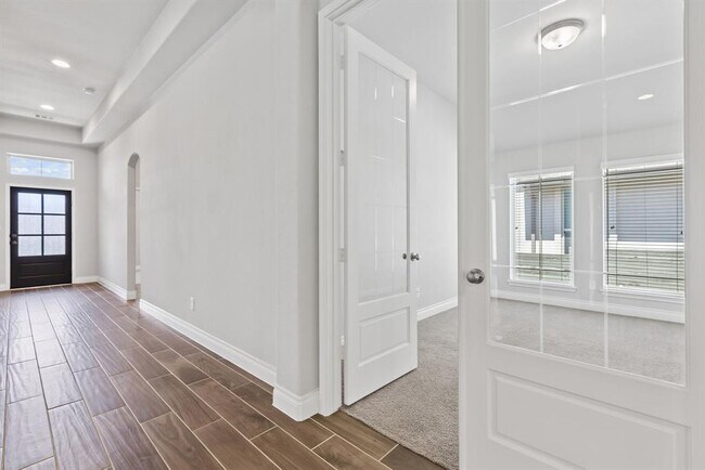 Building Photo - 3604 Mercer Rd