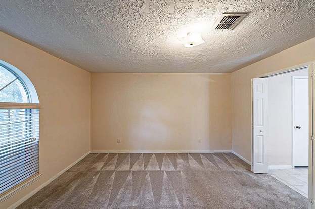 Building Photo - 15111 Gladebrook Dr