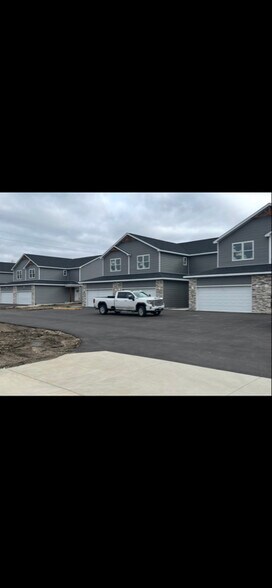 Primary Photo - 430 Stewart Ct