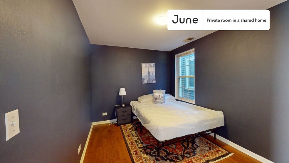 Primary Photo - Private bedroom in 3 bed/1 bath Home