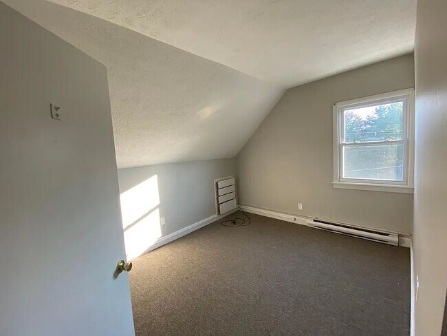 Building Photo - Prime USM Campus Location – Modern 2BR Above Offices | Walk to Downtown & Deering Oaks